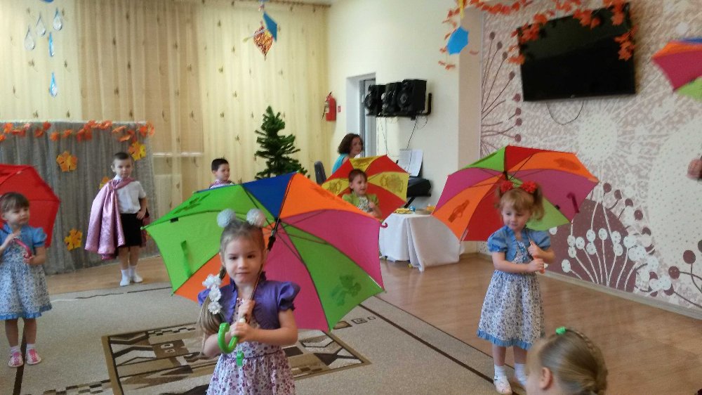 В СОЦИАЛЬНО-РЕАБИЛИТАЦИОННОМ ЦЕНТРЕ ДЛЯ НЕСОВЕРШЕННОЛЕТНИХ СОСТОЯЛОСЬ ТЕАТРАЛИЗОВАННОЕ ОСЕННЕЕ ПРЕДСТАВЛЕНИЕ