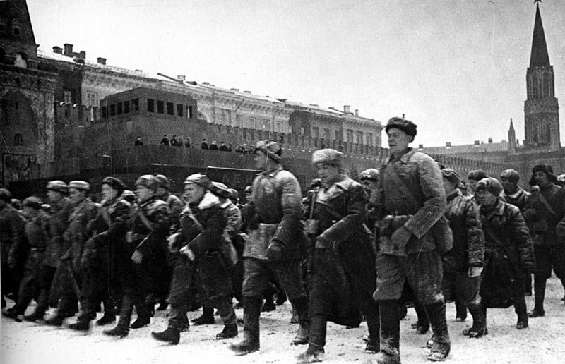 7 ноября - юбилейная дата военной истории России