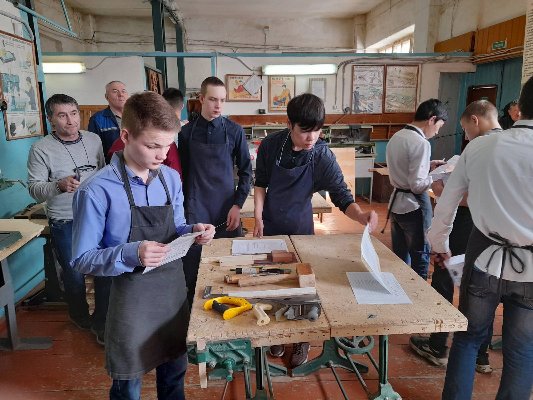 Городской конкурс столярного мастерства