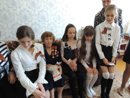 Молодая акция «Поздравь, Ветерана!»..