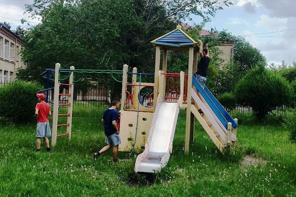 А НАШЕ ЛЕТО РАДУЖНОГО ЦВЕТА!