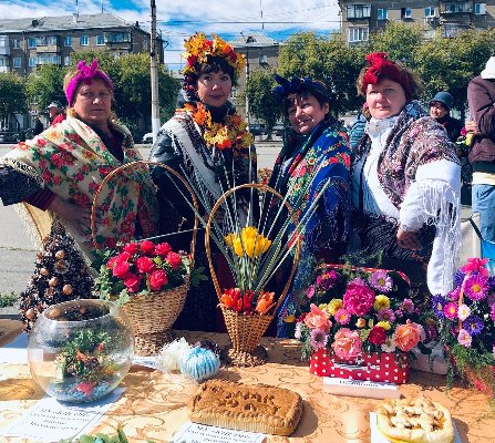МУ «КЦСОН» Орджоникидзевского района принял активное участие в фестивале «Дары осени-2022»