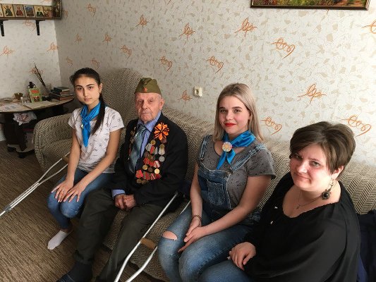 Поздравление Ветеранов войны совместно с «Городским парламентом школьников»