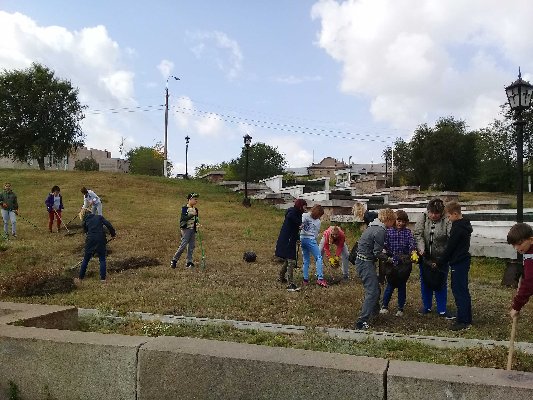 СЕМЕЙНАЯ ПЛОЩАДКА: БЛАГОПОЛУЧНОЕ ДЕТСТВО В МУСО «СОЦИАЛЬНО-РЕАБИЛИТАЦИОННЫЙ ЦЕНТР ДЛЯ НЕСОВЕРШЕННОЛЕТНИХ Г.МАГНИТОГОРСКА» АКЦИЯ «ЧИСТЫЙ ДВОР»