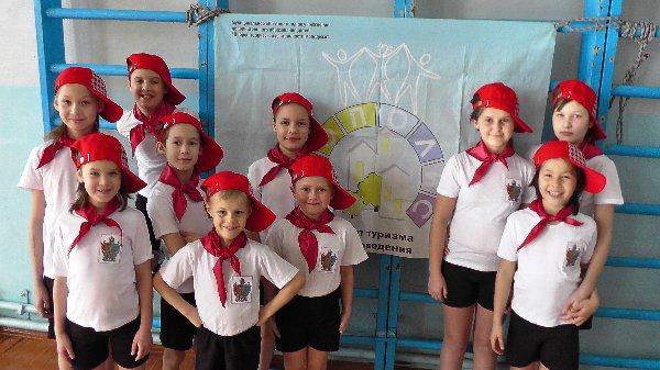 ВОСПИТАННИКИ ЦЕНТРА ПОМОЩИ ДЕТЯМ «РОДНИК» СТАЛИ ПЕРВЫМИ В СПОРТИВНО-КРАЕВЕДЧЕСКОЙ ИГРЕ «СВЯТЫЕ РАТНИКИ РУСИ»