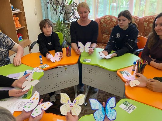 В муниципальном семейном клубе "Место притяжения" прошел семейный тренинг для замещающих семей на тему «Навстречу друг к другу»